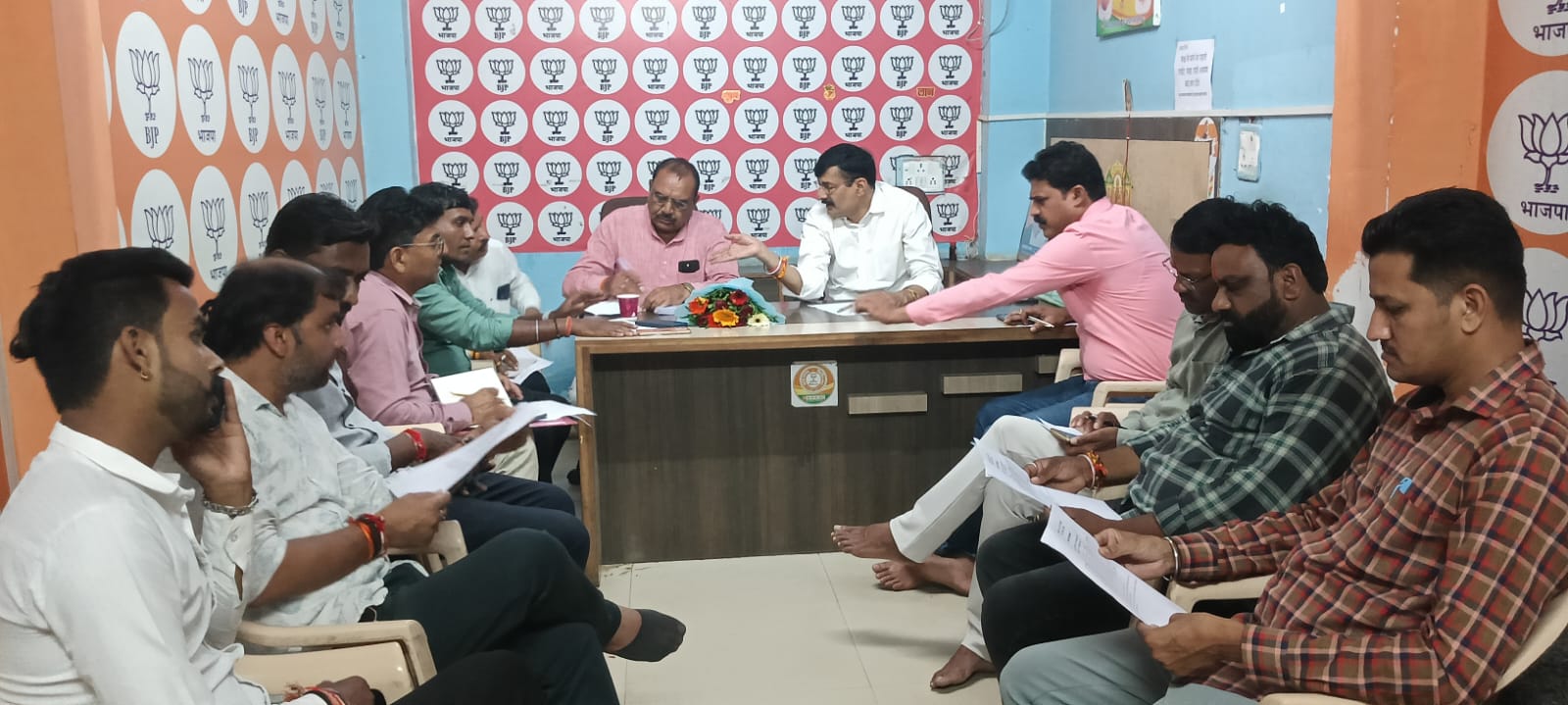 नर्मदापुरम में भाजपा का 'सेवा मेरा योगदान' अभियान, बूथ स्तर पर जुटे कार्यकर्ता