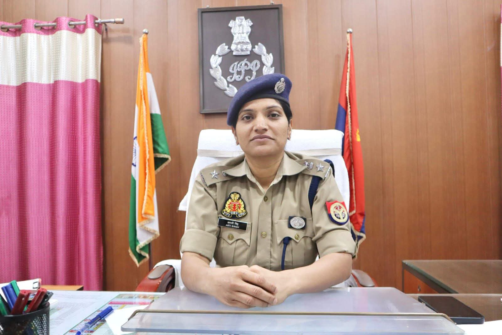 राजेपुर थाने में लापरवाही: एसपी ने प्रभारी को हटाया, दारोगा निलंबित