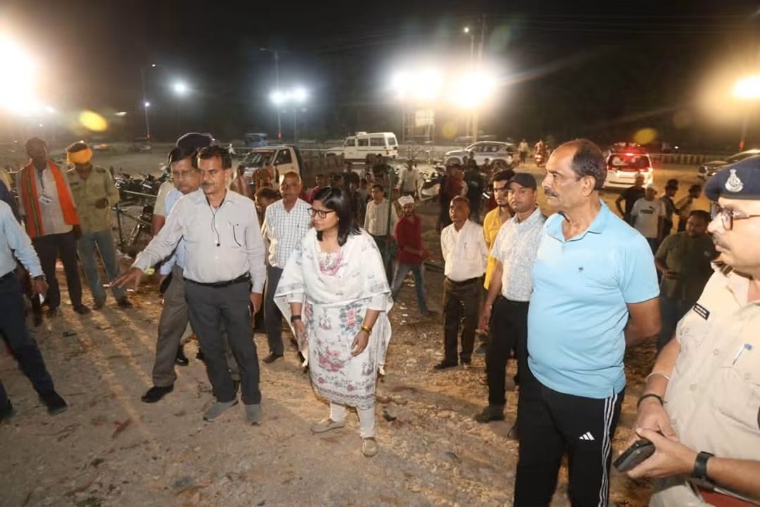 गणेश विसर्जन की तैयारियों का जायजा: कलेक्टर ने सुरक्षा इंतजामों को परखा