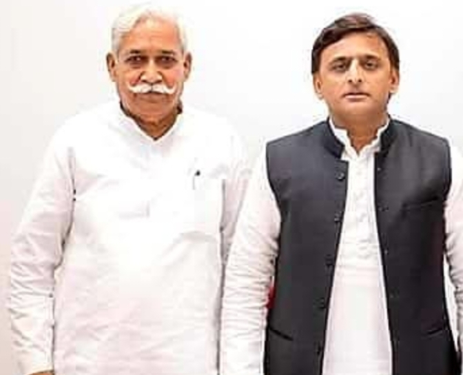फर्रुखाबाद सपा कार्यकारिणी भंग, जिलाध्यक्ष को सौंपी कमान
