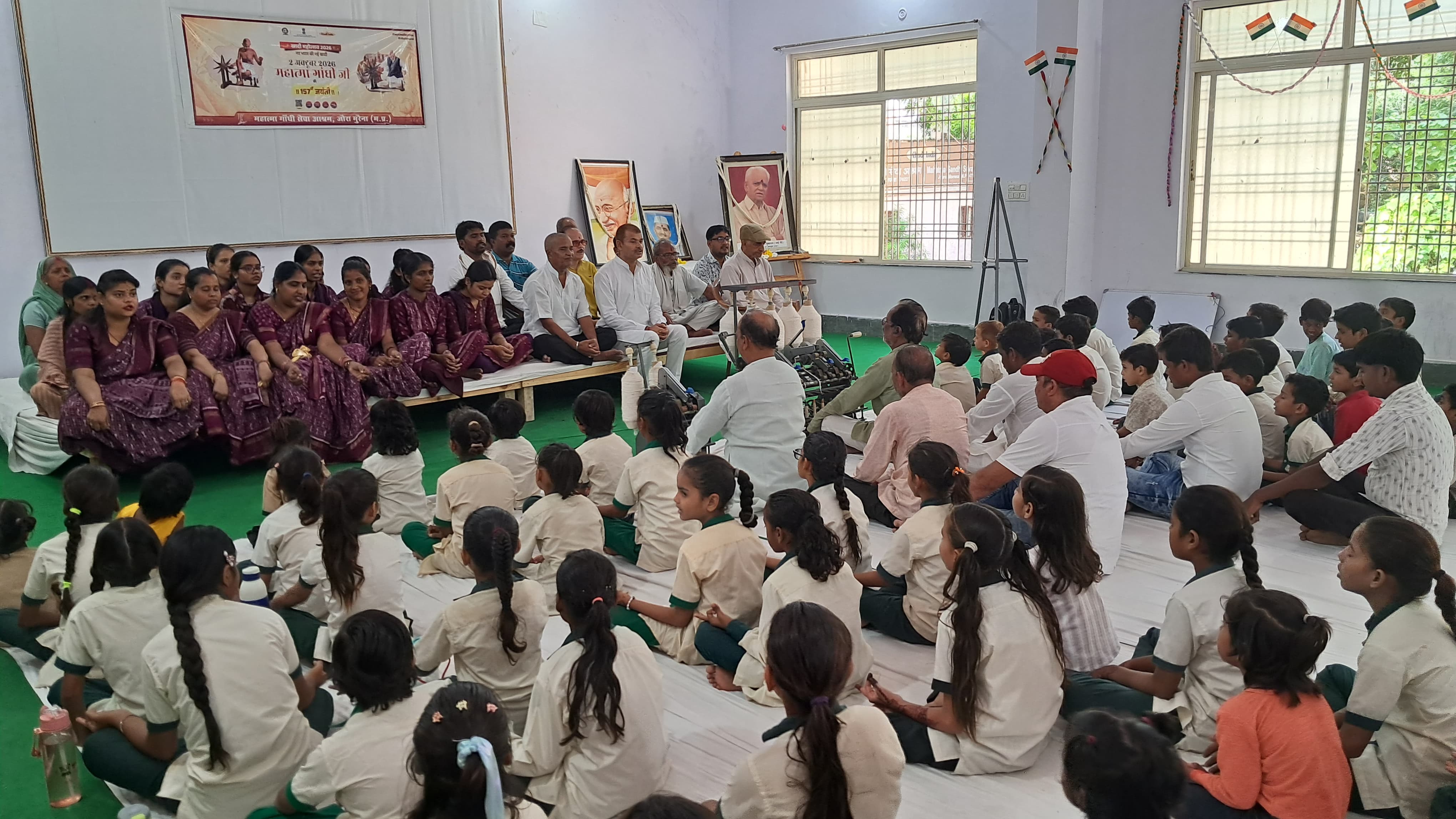 जौरा में गांधी जयंती पर गूंजा अहिंसा और ग्राम स्वराज का संदेश