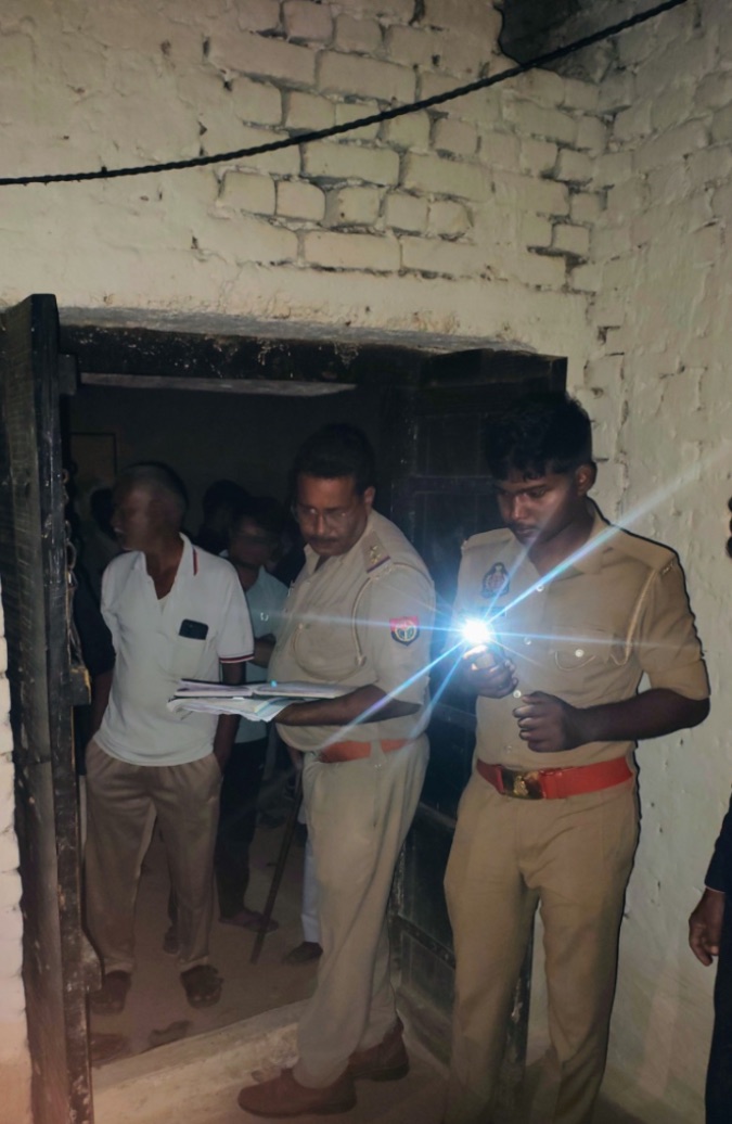 42-Year-Old Man Commits Suicide by Hanging in Mahoba Home