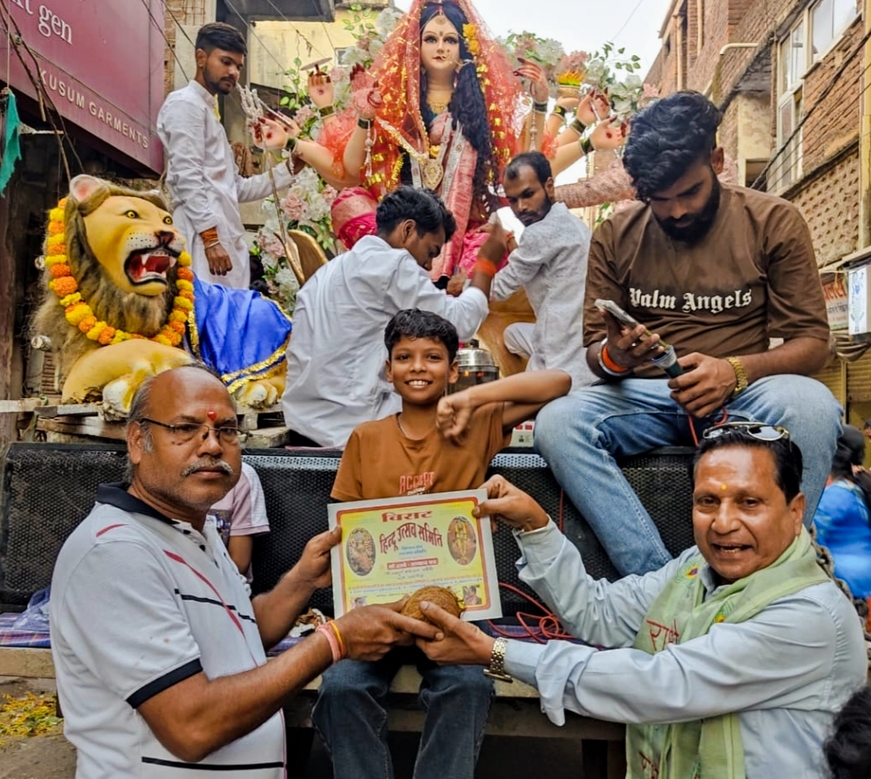 Grand Navratri-Dussehra Festival Concludes in Guna, 250 Idols Honored