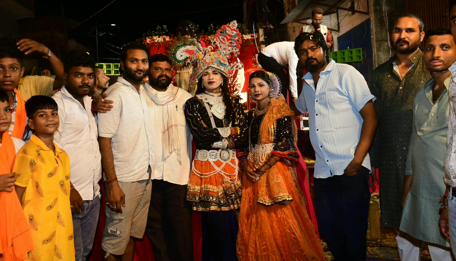तुलसीपुर में कृष्ण जन्मोत्सव: झांकियों ने मोहा मन, गूंजे भक्ति के जयकारे