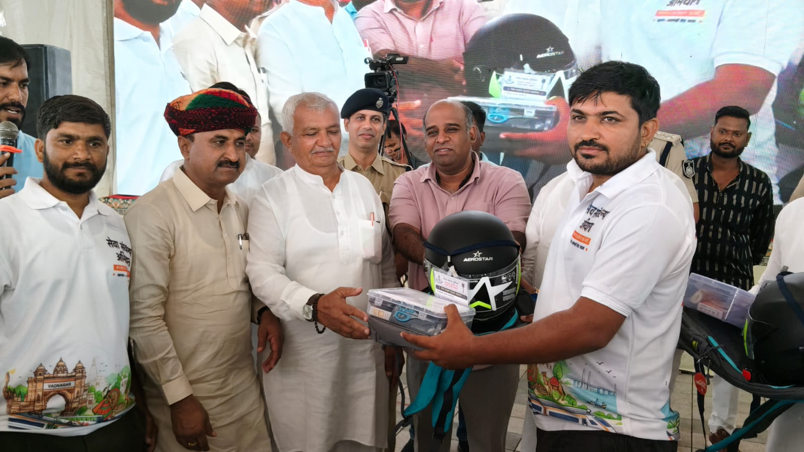 PM Modi Interacts Virtually with 'Seva Sankalp' Yatris, Reinforces Pledge for National Service