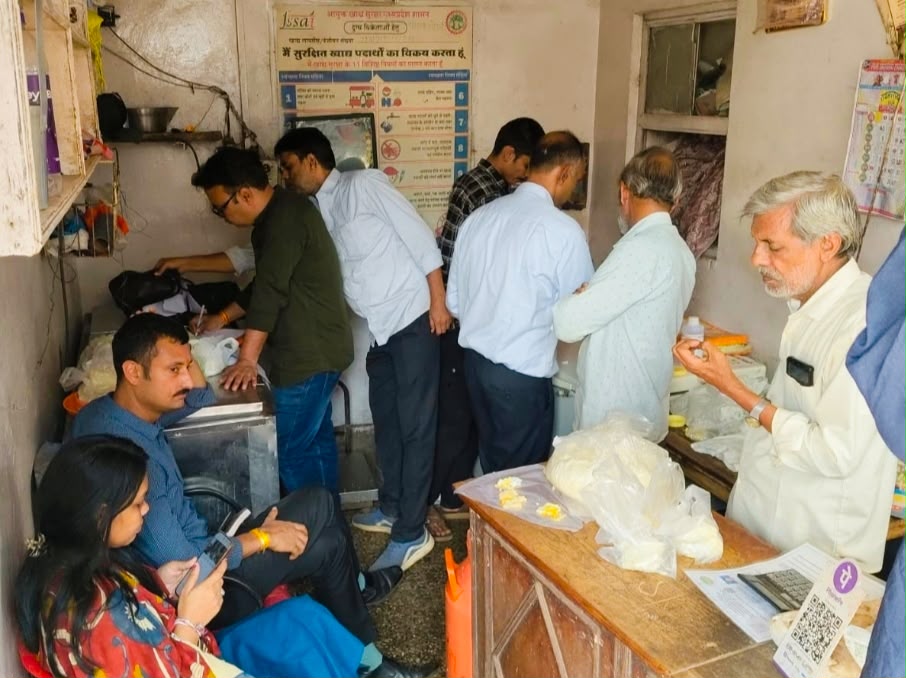 Parashar Dairy Raided in Guna; Mawa, Paneer Seized Ahead of Festive Season