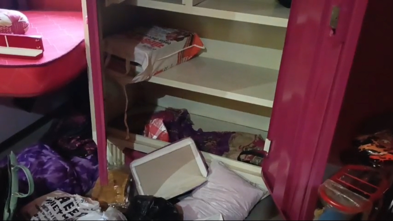 FATEHPUR: Police Accused of Home Invasion, Looting, and Vandalism