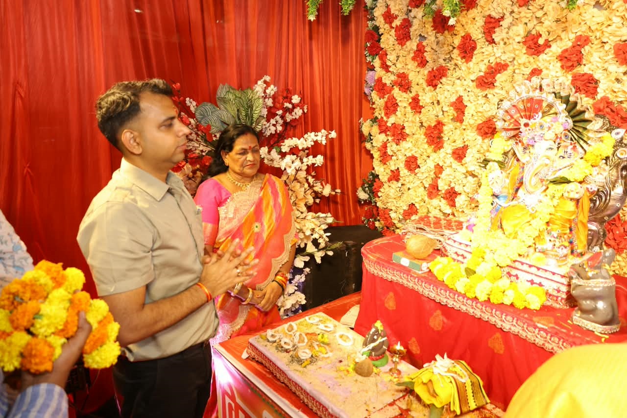 Grand Maha Aarti of Virajeshwar Mahaganpati Held in Narmadapuram, 56 Bhog Offered