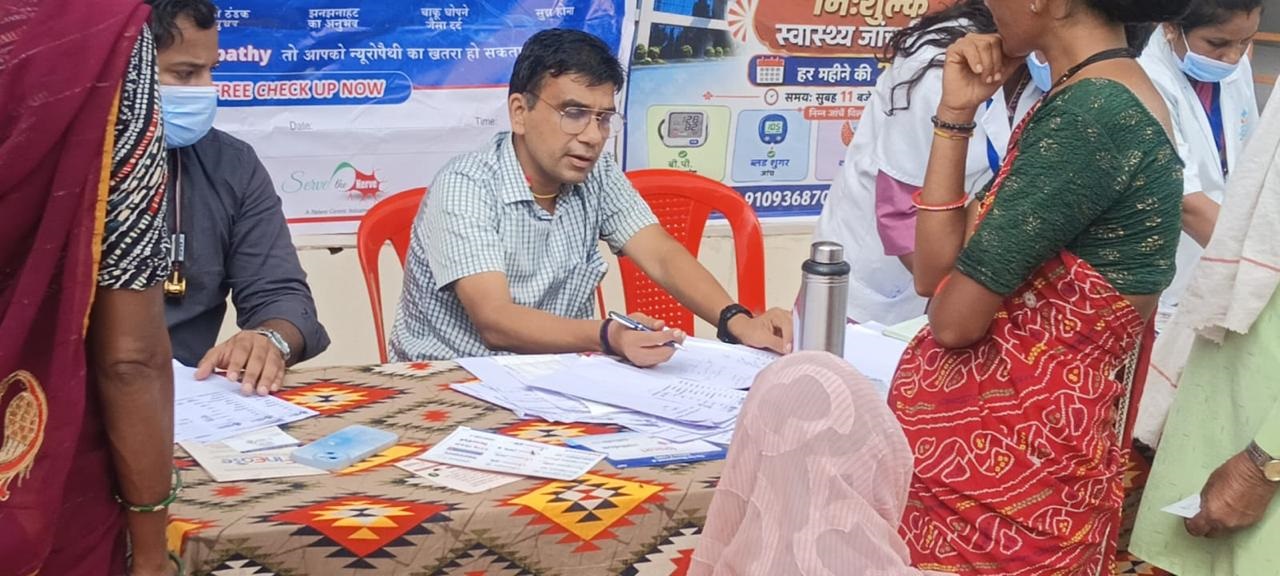Free Health Camp at Khidiya's Agarwal Nursing Home Sees Over 100 Patients