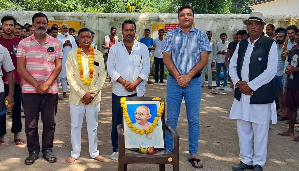 Gandhian Values Inspire Inmates at Naugaon Sub-Jail on Gandhi Jayanti
