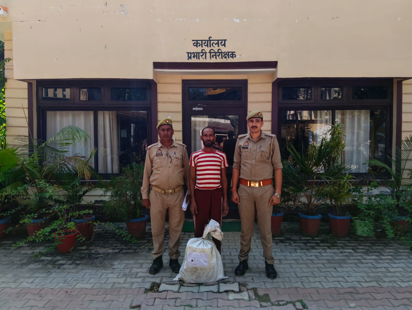 बरेली: बीएसएनएल दफ्तर से चोरी का प्रयास, पुलिस ने आरोपी को दबोचा