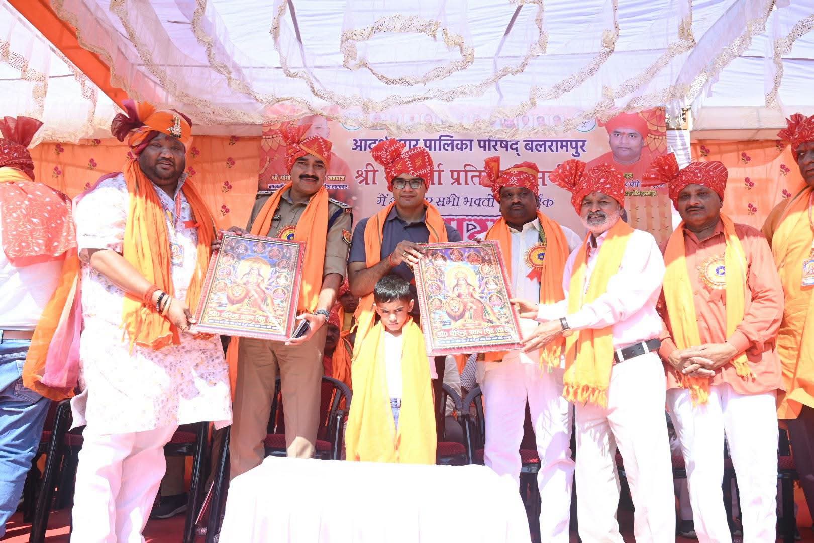Grand Procession Marks Mother Durga's Immersion in Balrampur, Bidding Farewell on Rapti Banks