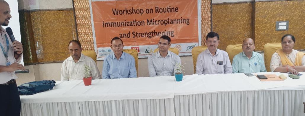 District Magistrate Emphasizes Strengthening Maternal and Child Health Services in Balrampur