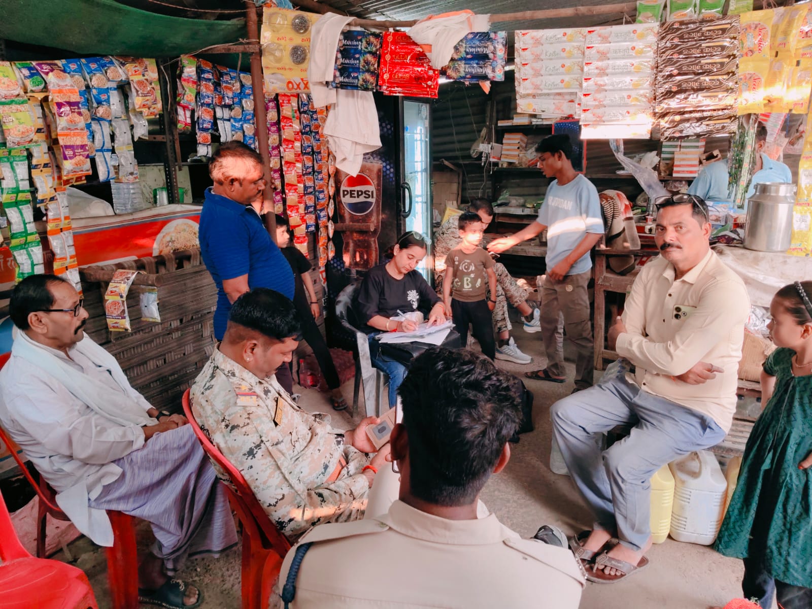 भिण्ड में खाद्य सुरक्षा विभाग की टीम का औचक छापा: मिलावटी मावा और तेल जब्त