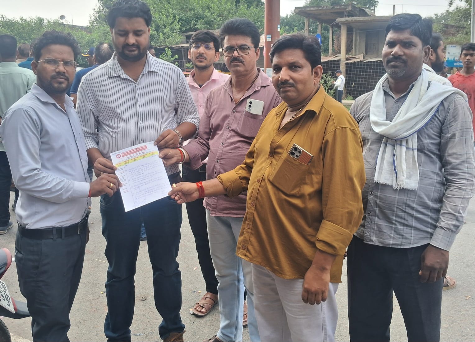 Traders Submit Memorandum Over National Highway's Poor Condition, Demand Repairs