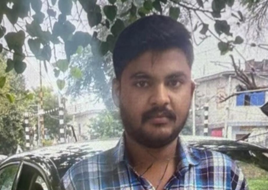 Young Man Dies After Motorcycle Hits Pole in Fatehgarh