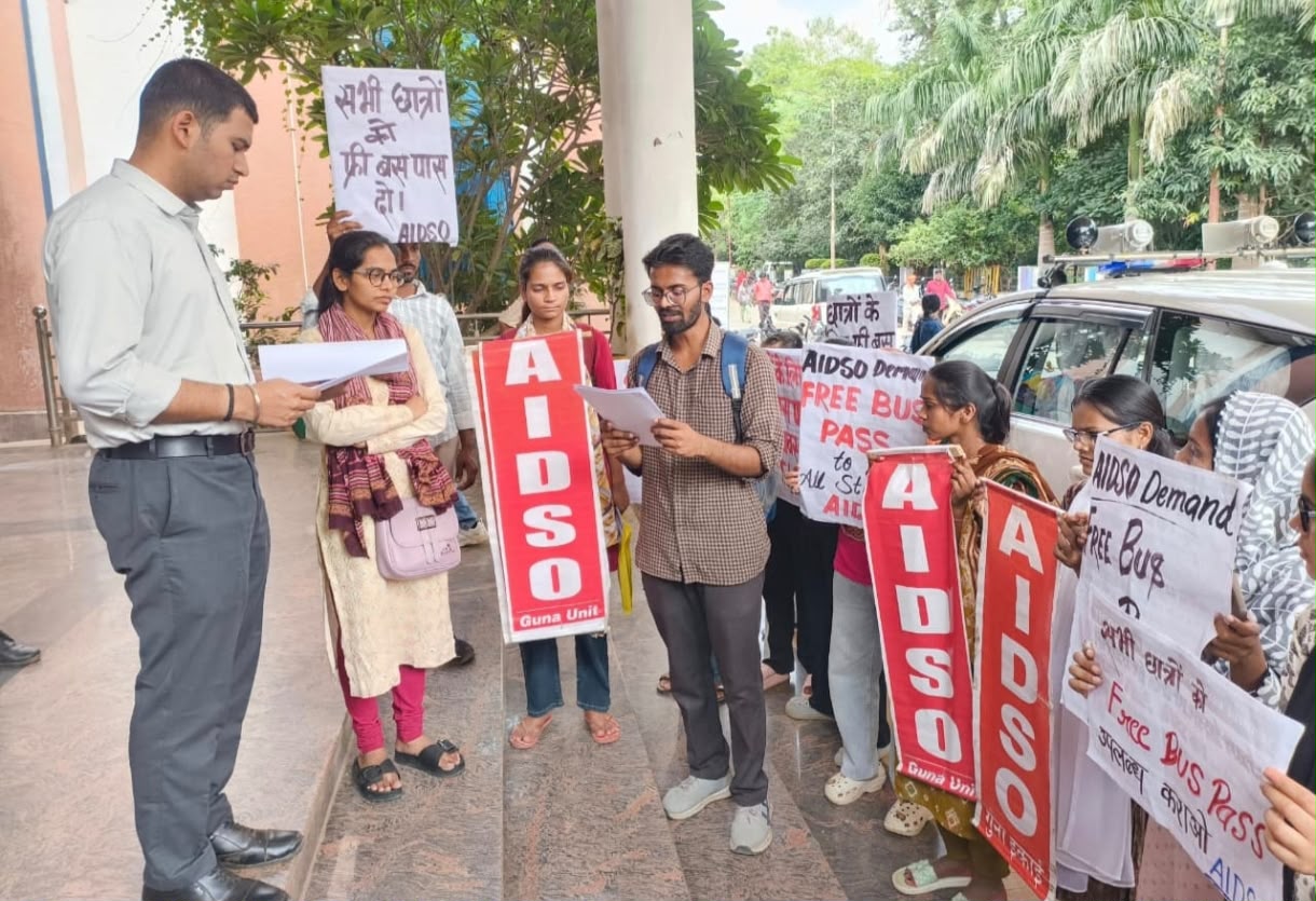 Private Bus Fare Hike Sparks Student Protests, Demands for Free Passes