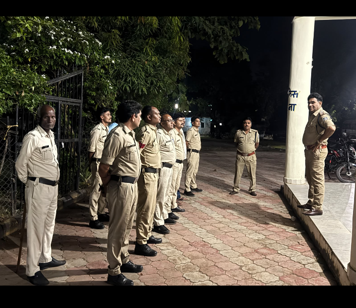 Damoh Police Intensify Operations: 22 Warrants Served, 1 Kg Ganja Seized