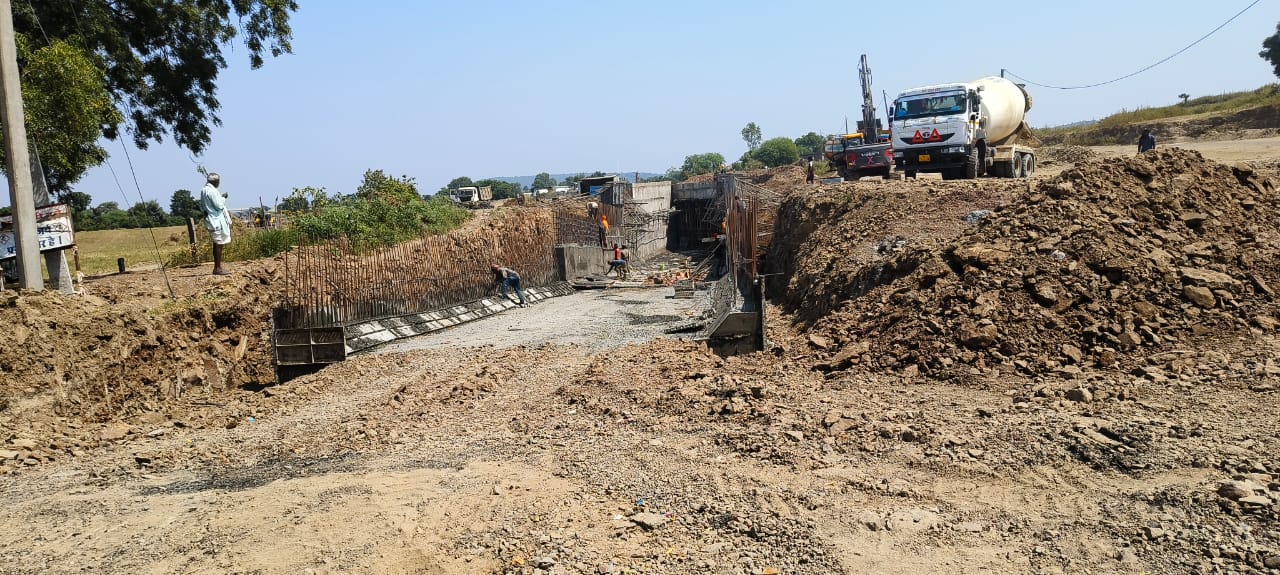 Villagers in Sarana Fear Waterlogging Due to Railway Underbridge Construction