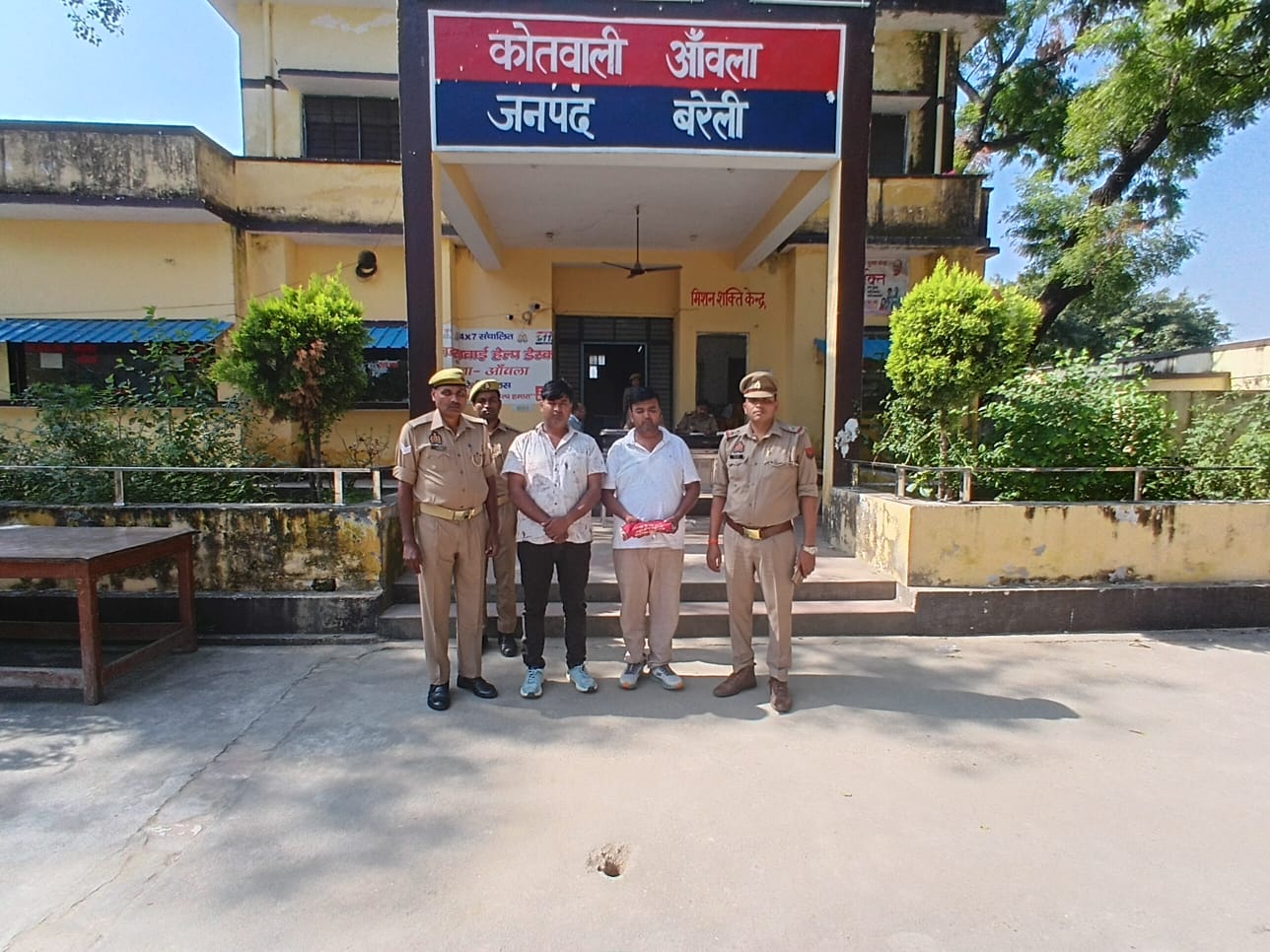 आंवला में 80 वर्षीय वृद्ध की हत्या, पुलिस ने दो सगे भाइयों को दबोचा