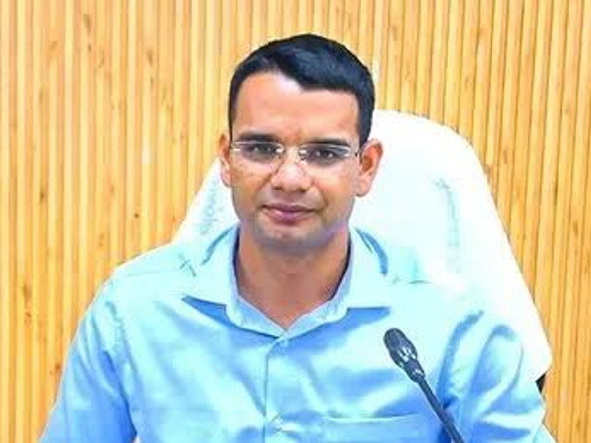 Red Alert in Balrampur: Schools Closed on September 26 Due to Heavy Rainfall