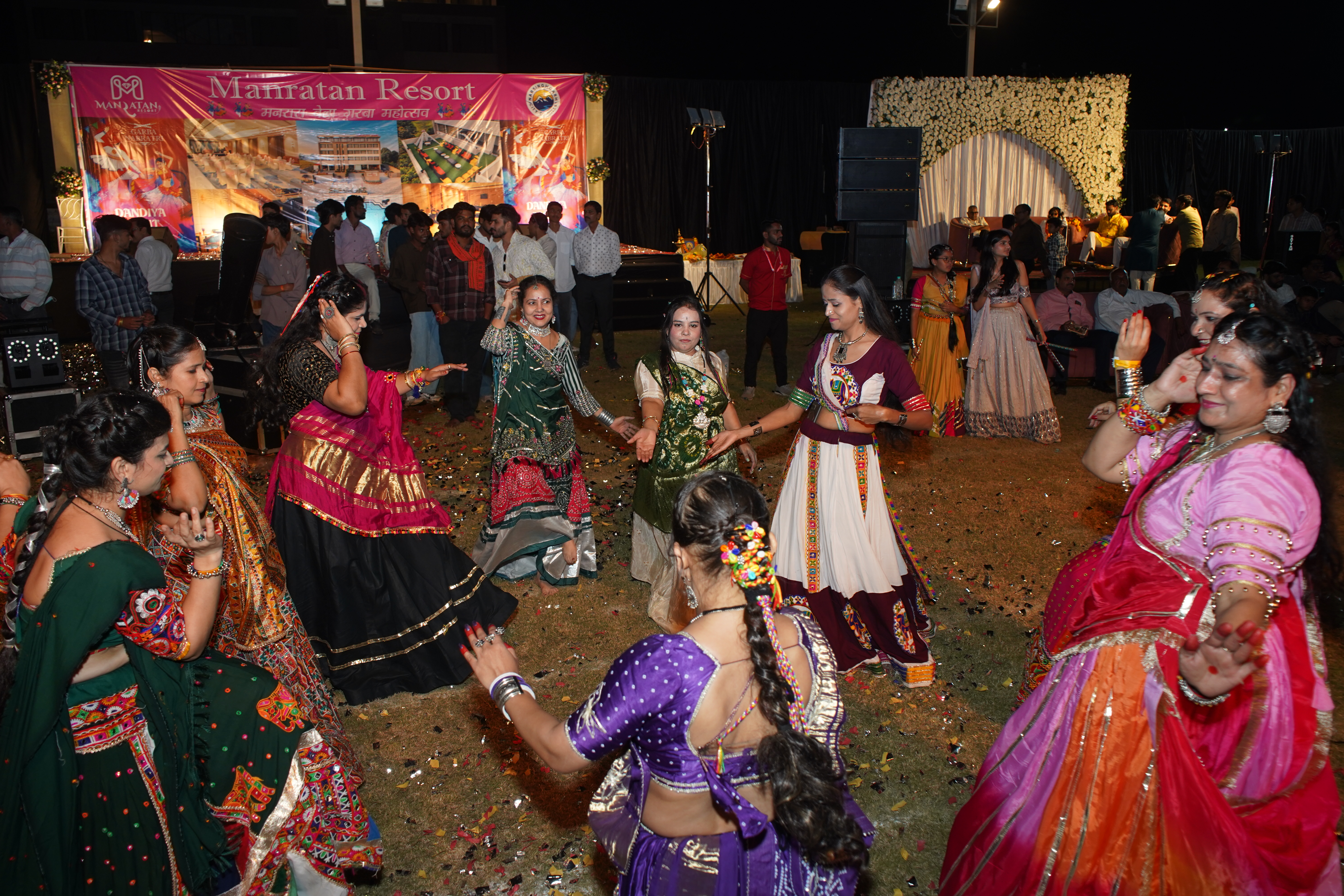 Man Ras Bela Garba Festival Concludes in Narsinghgarh, Child Artist Sattvik Sharma Steals the Show