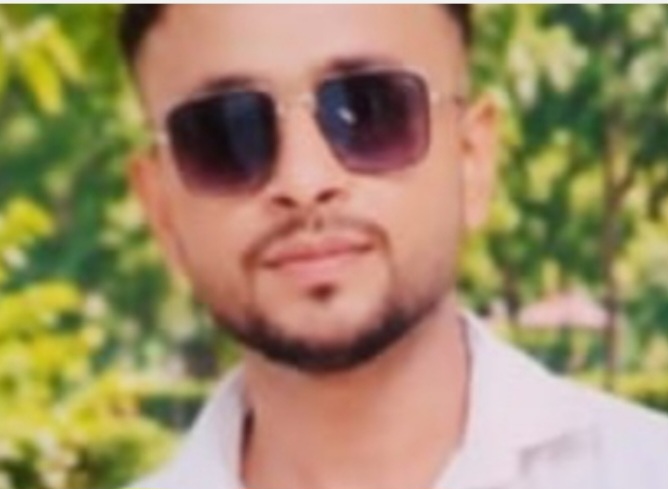 Man Dies, Wife Injured in Road Accident in Farrukhabad