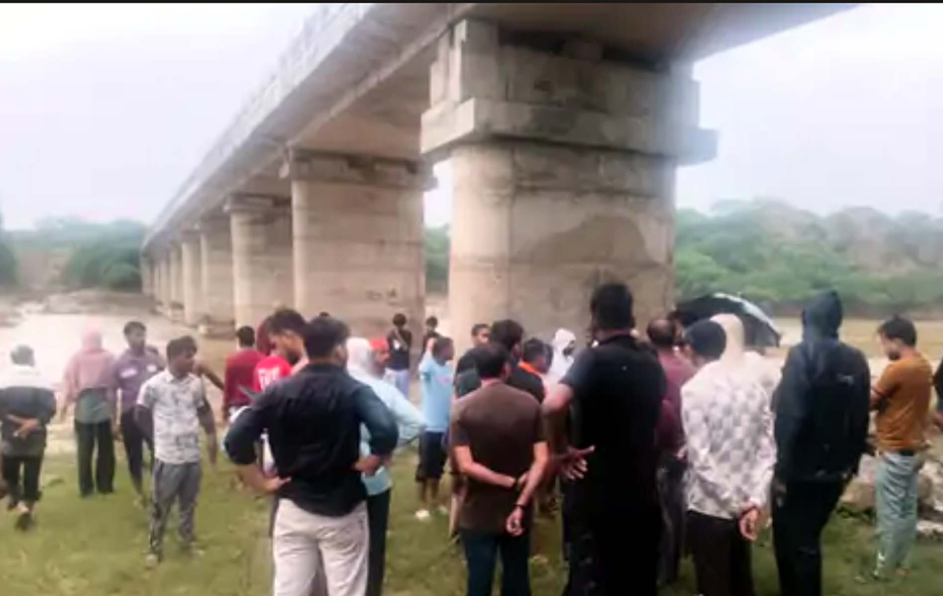 Three Teenagers Drown in Quarry River During Ganesh Immersion in Bhind; Rescue Operations Underway