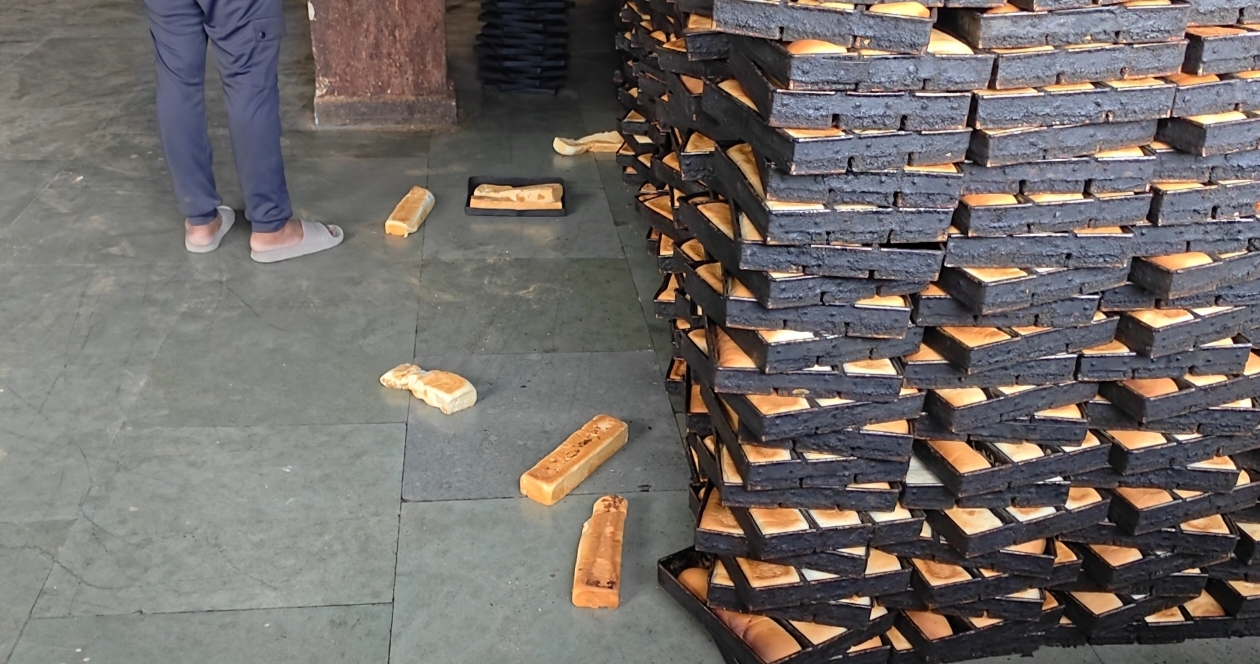 FATEHPUR BREAD FACTORY: SANITATION STANDARDS IGNORED, HEALTH RISKS LOOM