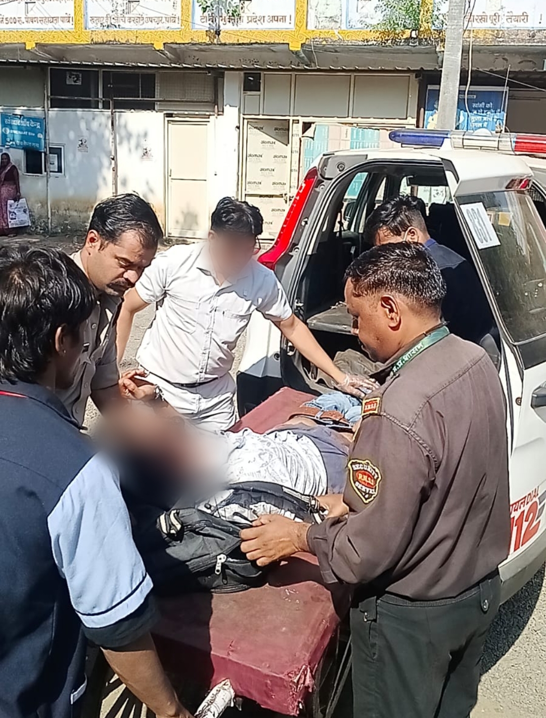 गुना में सड़क हादसा: डायल-112 की तत्परता से घायलों को मिला तत्काल उपचार