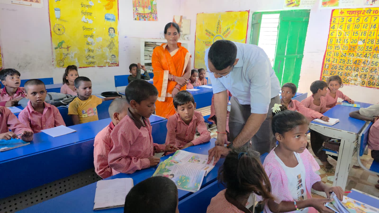 Balrampur DM Conducts Surprise Inspection of Harhata Composite School