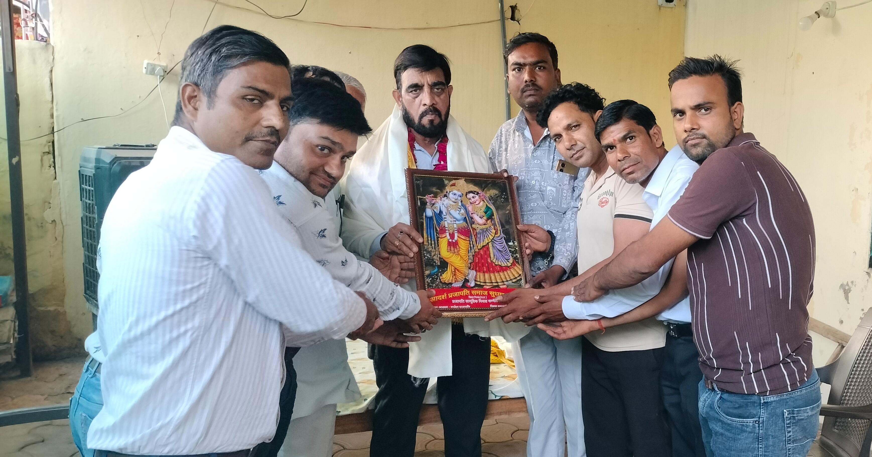 Prajapati Community Honors CMO in Bhind, Emphasizing Education as Key to Progress