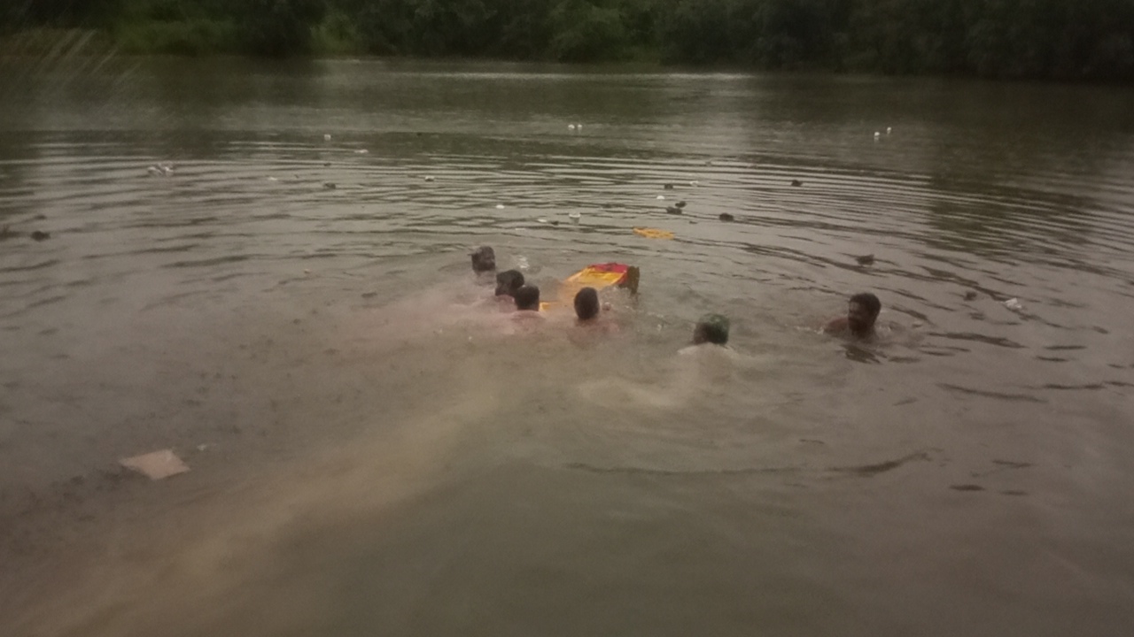 Mahoba: Ganesh Idol Immersion Concludes in Ajnar Amidst Chants of 'Ganpati Bappa Moriya'