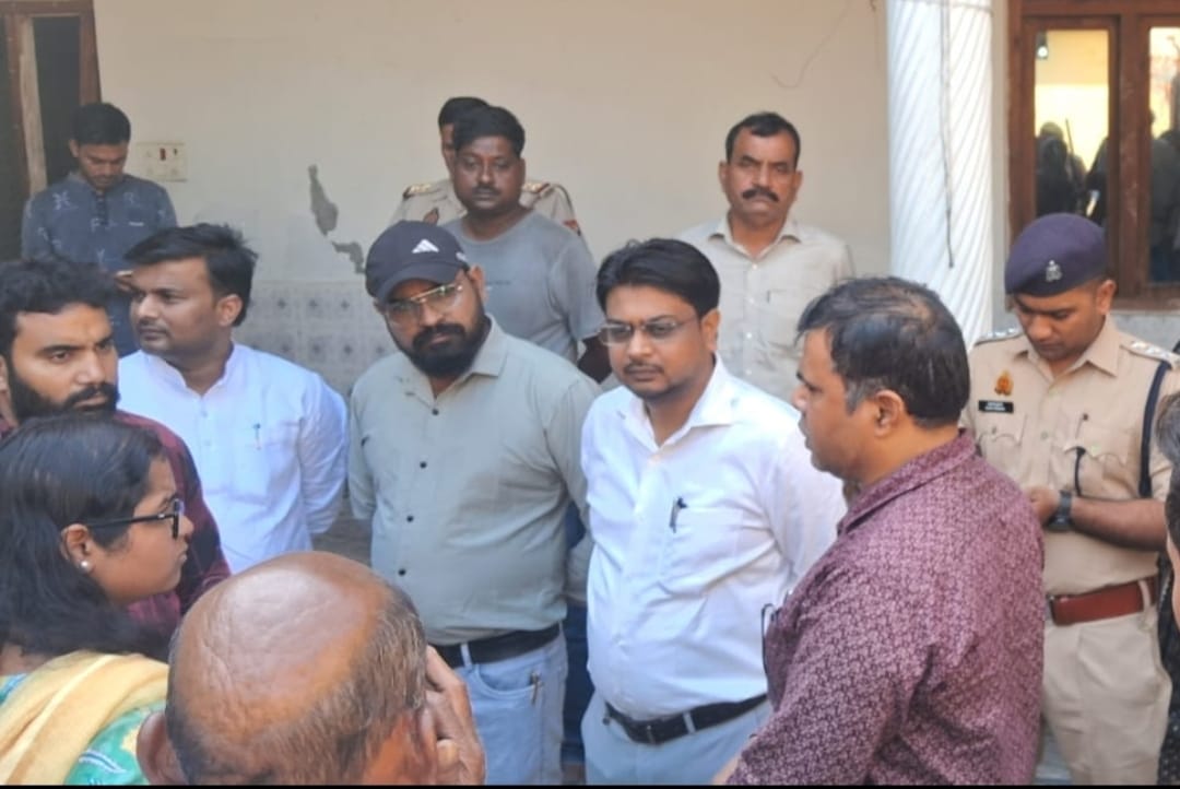 Bareilly: House Collapses After Gas Cylinder Explosion, Woman Critically Injured